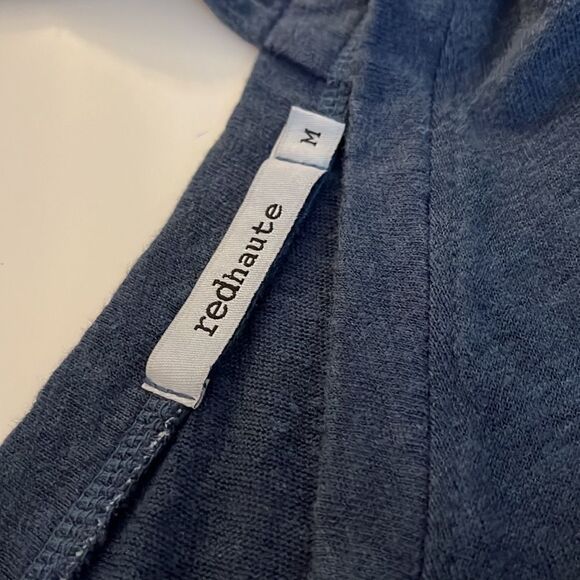 Red Haute Blue top with deep V and back of neck, plus twisted bottom detailing. - Picture 8 of 11